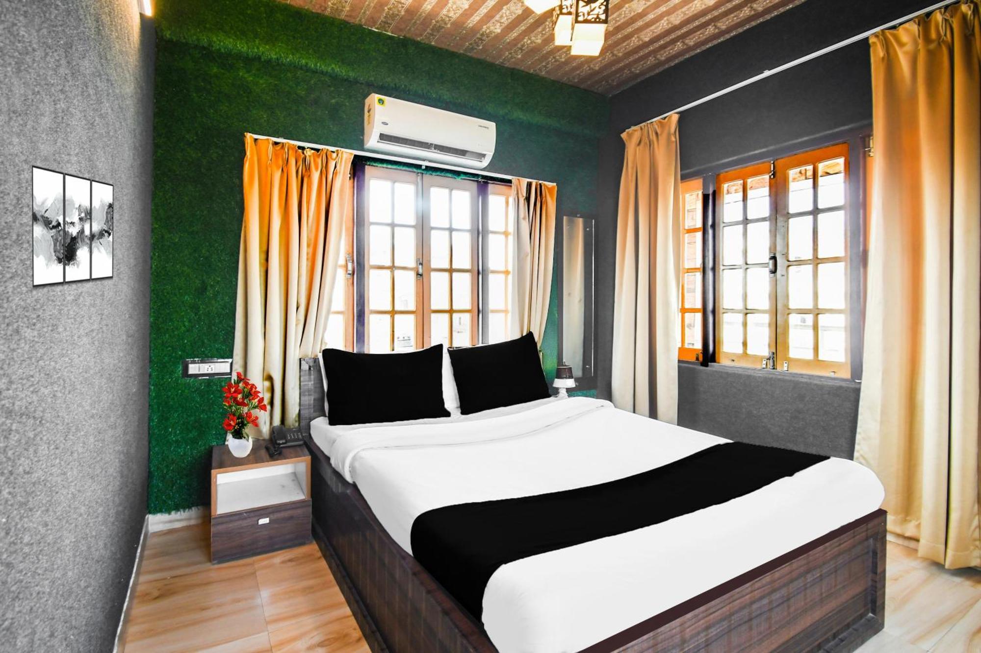 Super Hotel O Champasari Siliguri Formerly Four Fox Suits Panchanai Exterior foto