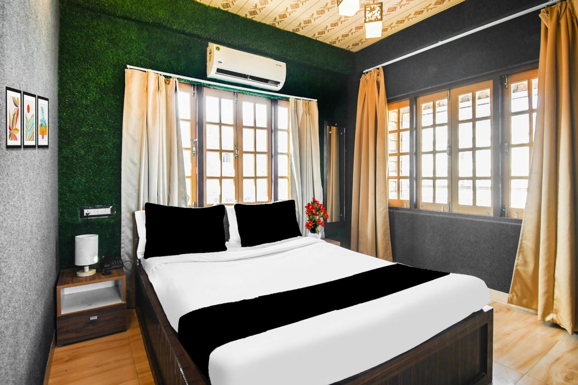 Super Hotel O Champasari Siliguri Formerly Four Fox Suits Panchanai Exterior foto